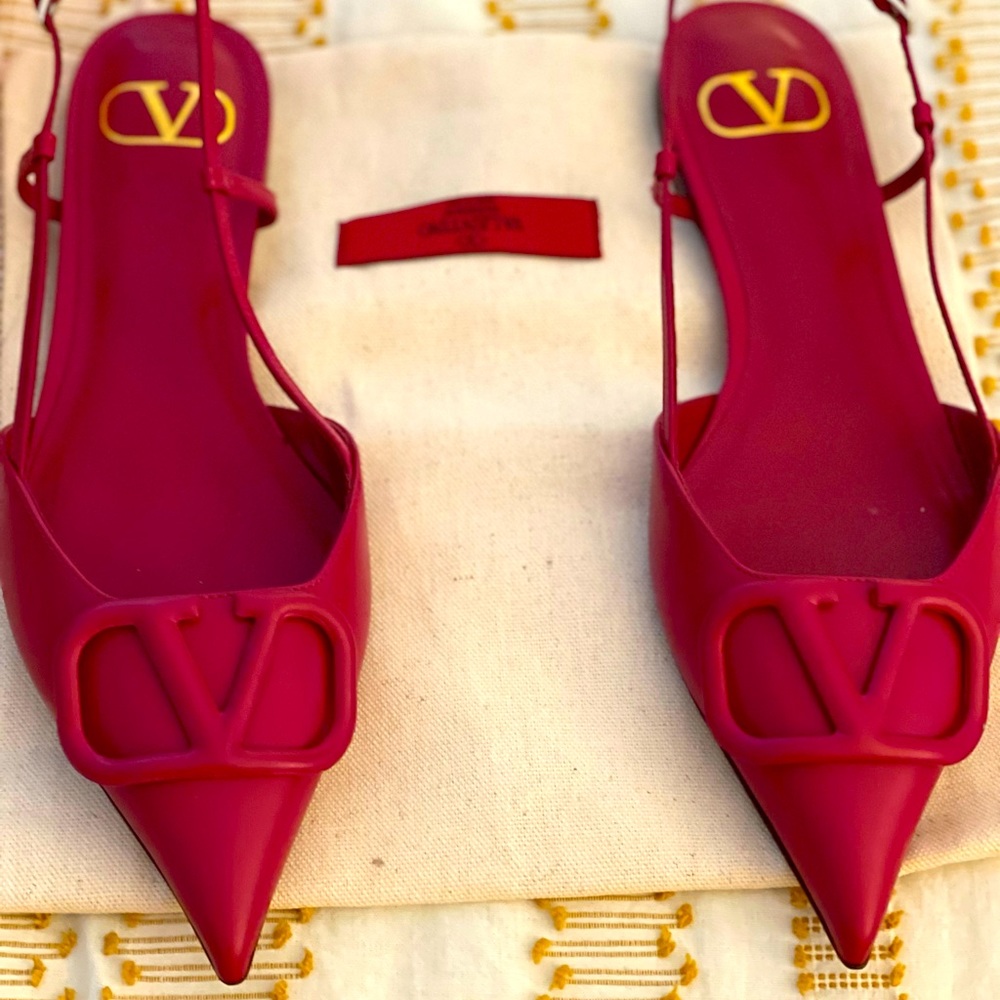 Valentino flat shoes brand new - Picture 2 of 3